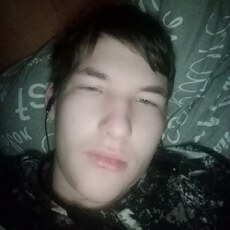 Юрий, 19