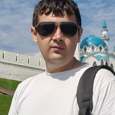 Артемий, 32
