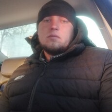 Валентин, 37