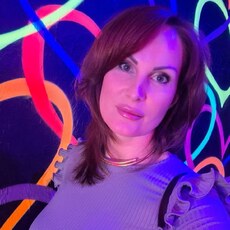 Виктория, 44