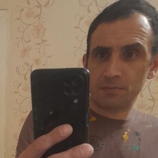 Яша, 42