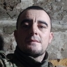 Веня, 36