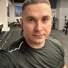 Виктор, 35