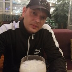 Макс, 44