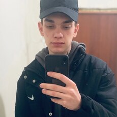 Лёня, 21