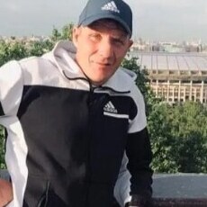 Витя, 41