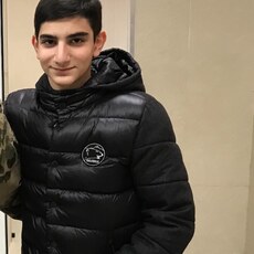 Юрий, 20
