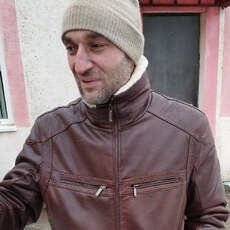Виктор, 41
