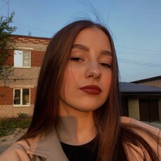 Люба, 23