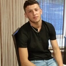 Григорий, 25