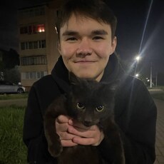 Арсений, 19