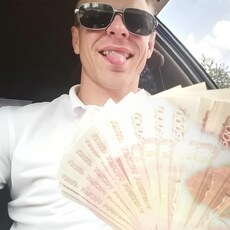 Валентин, 42