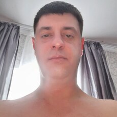 Яша, 41
