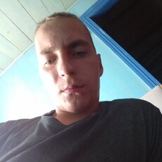 Веня, 26