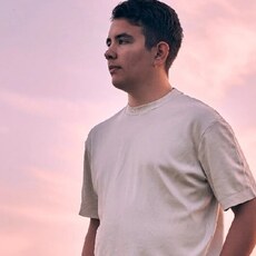 Даня, 25