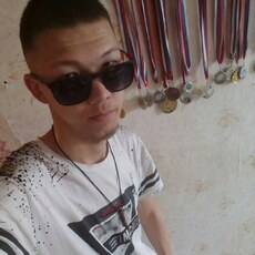 Демьян, 28