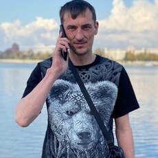 Роман, 41