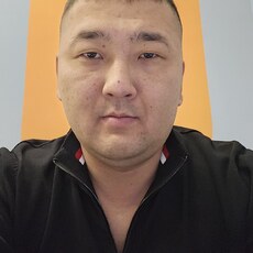 Роман, 36