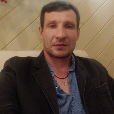 Гриша, 38