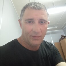 Толя, 44