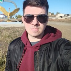 Лукас, 27