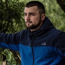 Валя, 36