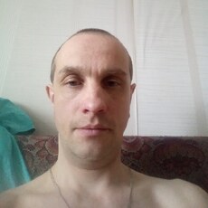 Гоша, 40