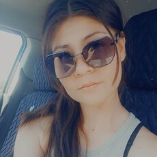 Ксения, 33