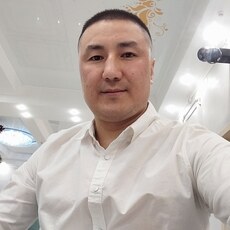 Вова, 35
