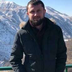 Валя, 37