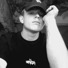 Артур, 24