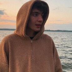 Егор, 25