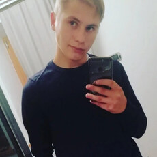 Саша, 24