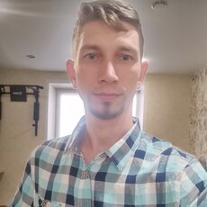Аркадий, 33