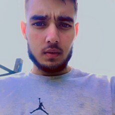 Григорий, 20