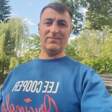 Слава, 42