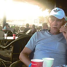 Слава, 62