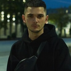 Евгений, 25