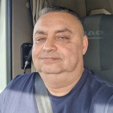 Тёма, 44