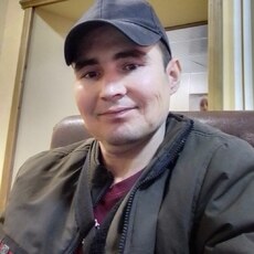 Валя, 36