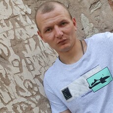 Виктор, 36