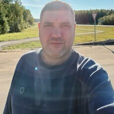 Гриша, 42