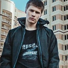 Толя, 31