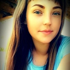 Эмилия, 23