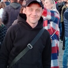 Антон, 32