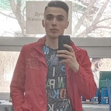 Витя, 21