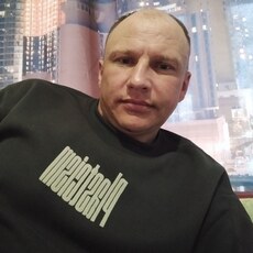 Ринат, 40
