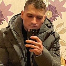 Толя, 27