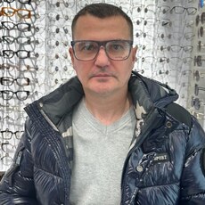 Владимир, 44