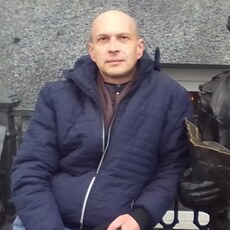Валентин, 46